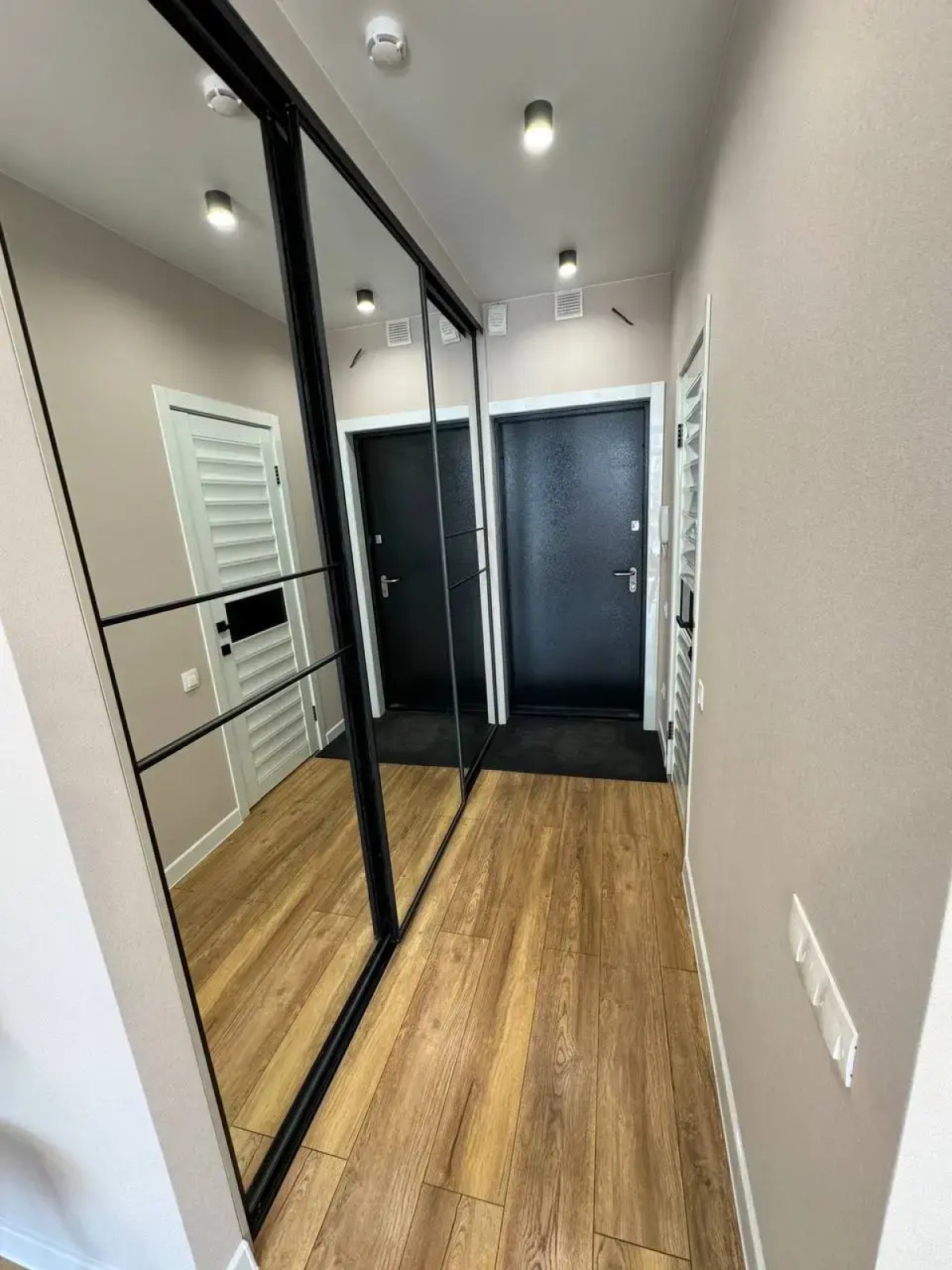 Квартира СИБИРЬ HOUSE около Кадетского корпуса