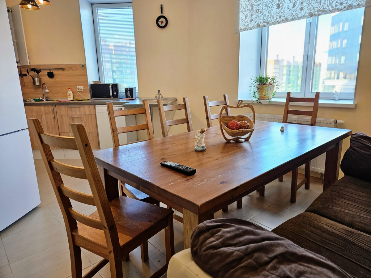 Квартира Большая евротрешка 80кв с двумя санузлами и огромной лоджией