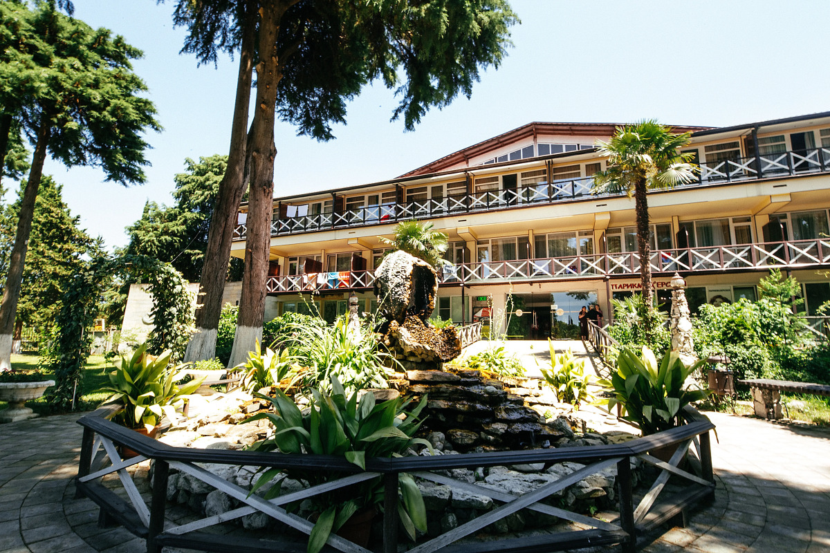 Отель Пицунда