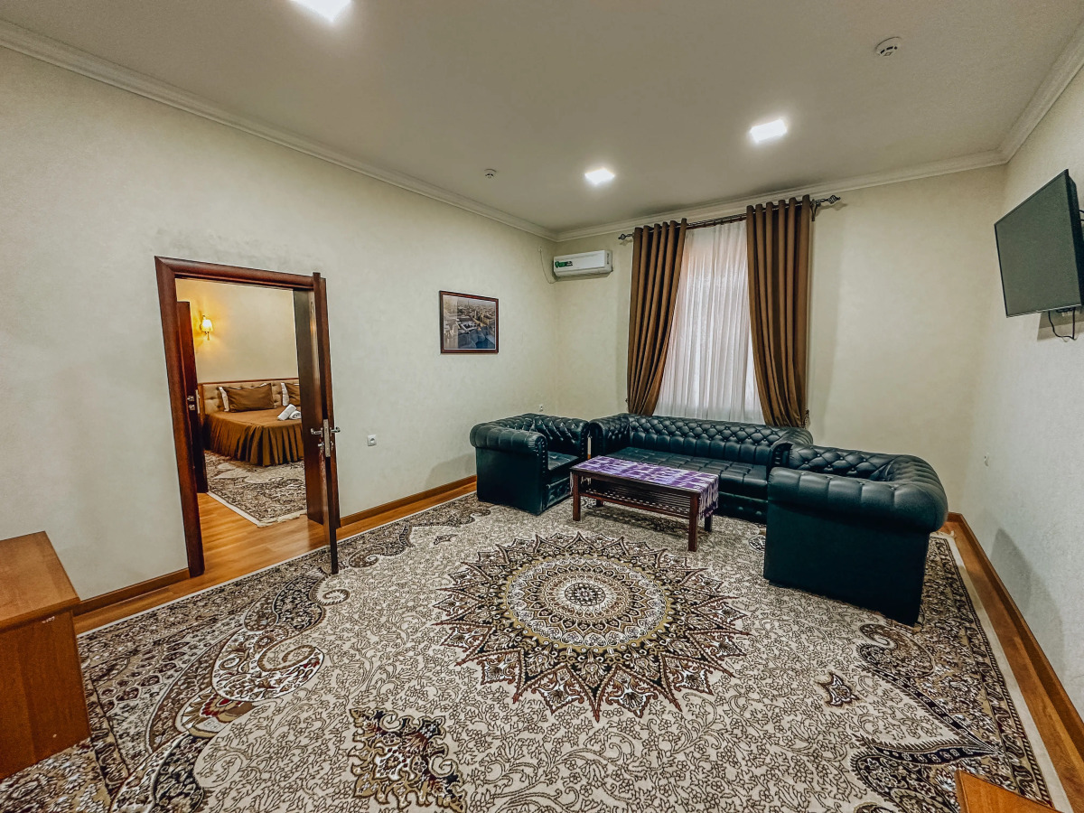 Отель Pakhlavon Hotel