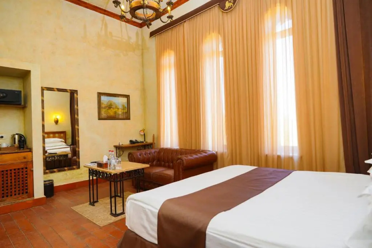 Отель Кавказ