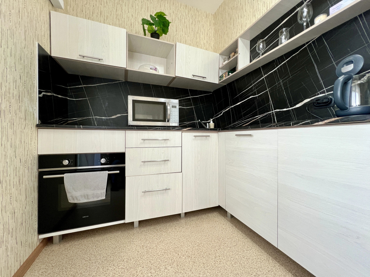 Апартаменты 1-ком Поповича 18-117 Сахалин центр КакДома