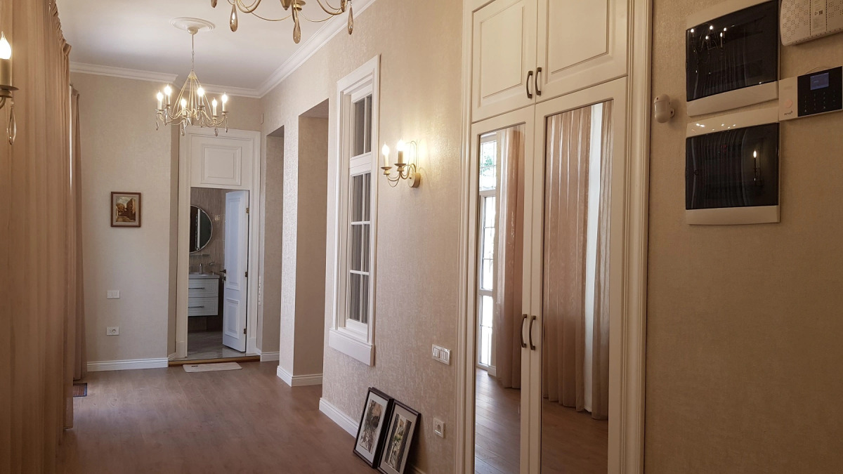 Апартаменты HISTORY 1888 Сentral Apartment & Excursions