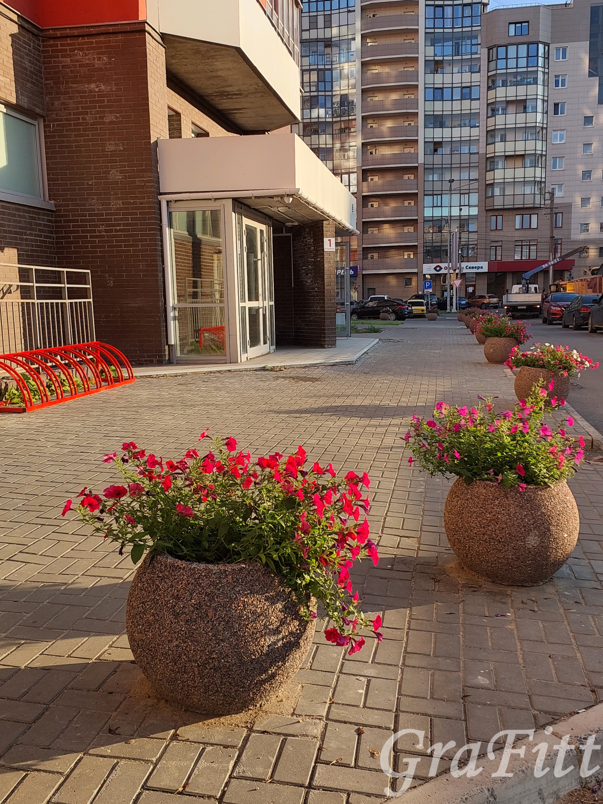 Апартаменты Grafitt в самом центре на Поморской