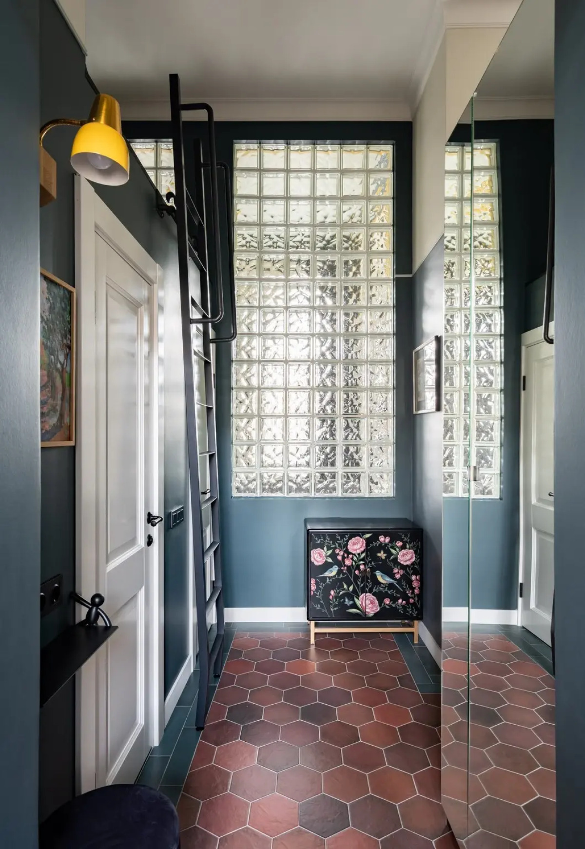 Апартаменты LetYourFlat Boutique