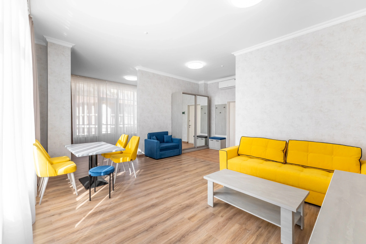 Отель Харес