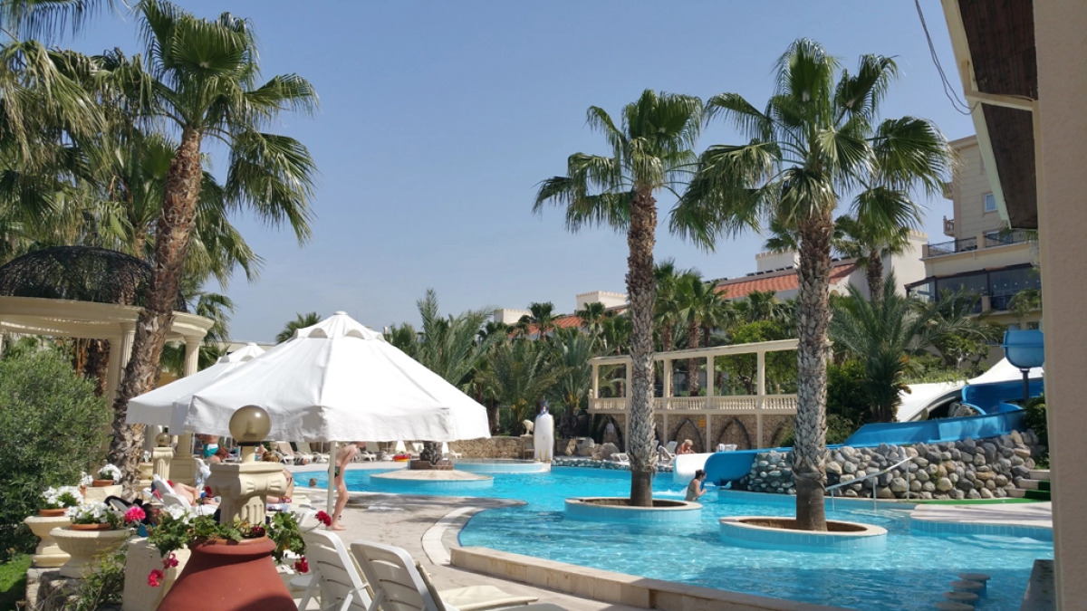 Отель Oscar Resort