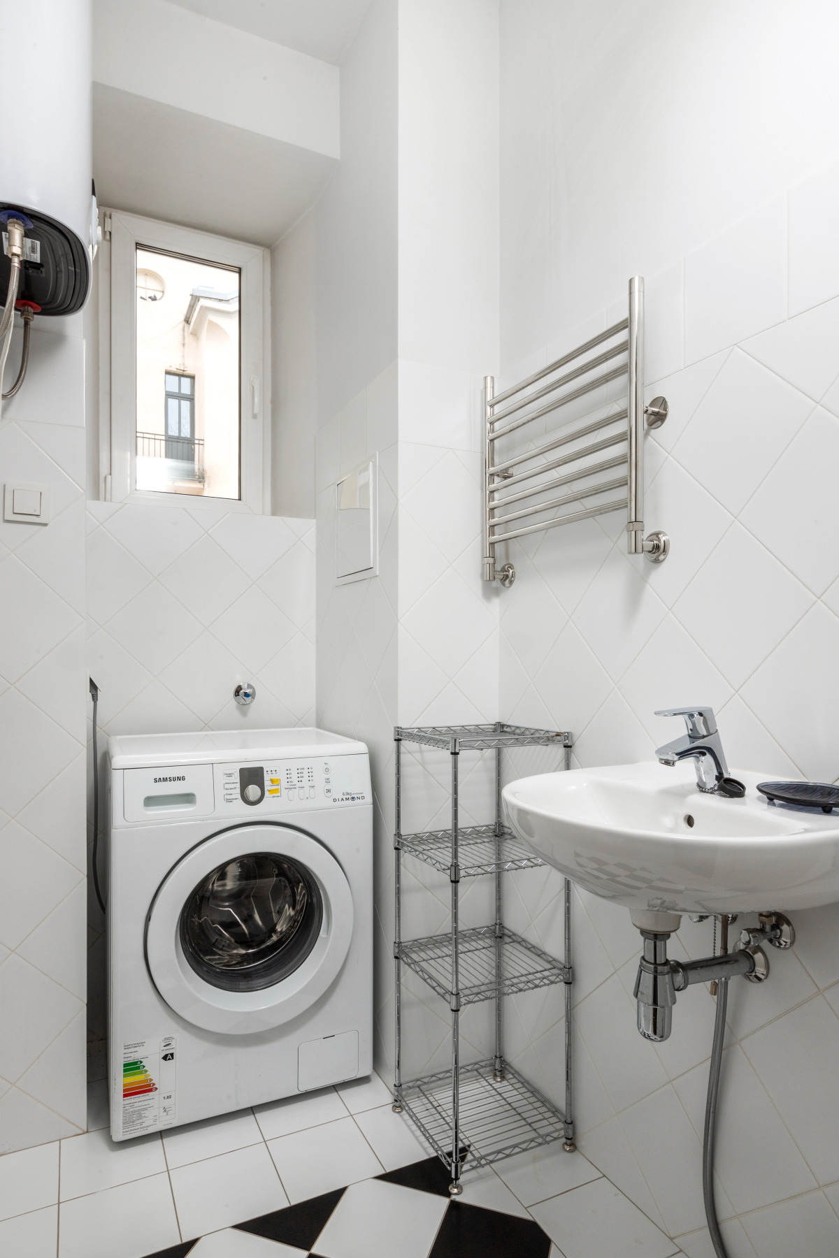 Апартаменты 4-комнатные HomeApart К.Маркса, 30