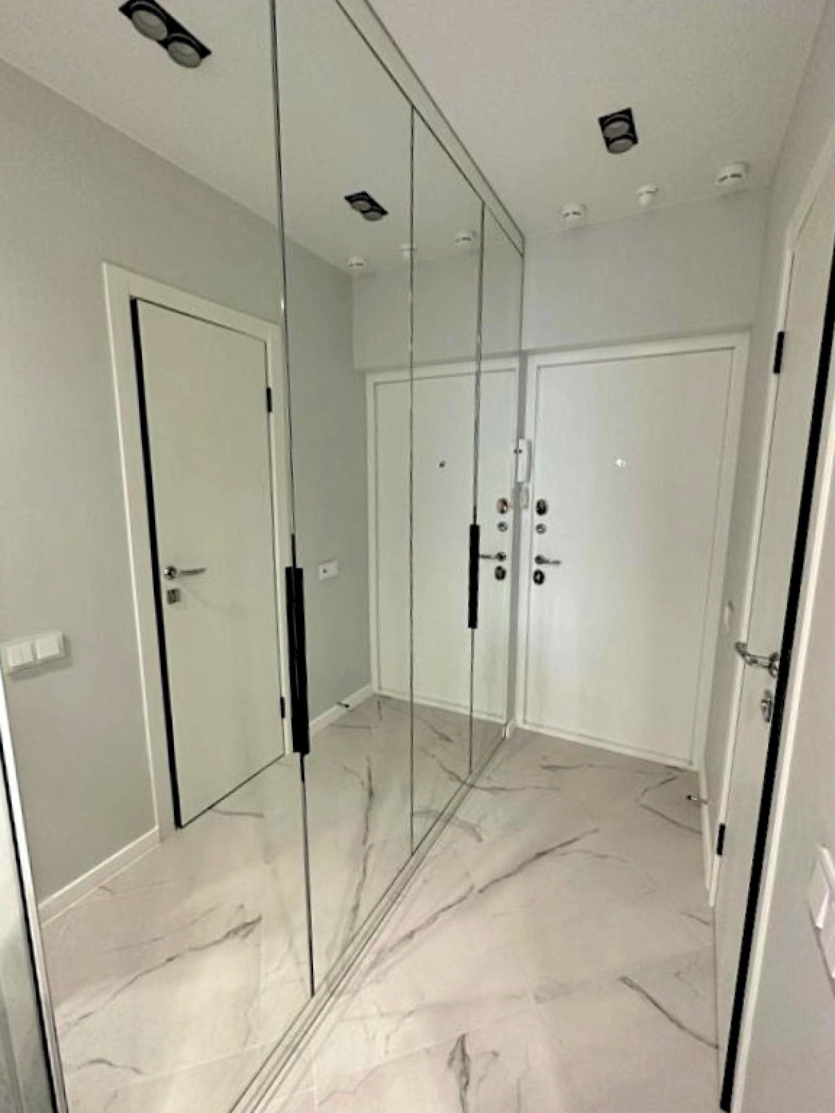 Квартира Студия на 20-ом этаже