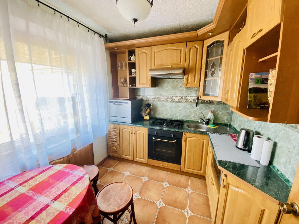 Квартира Трехкомнатная Центр Города Нижнее Озеро