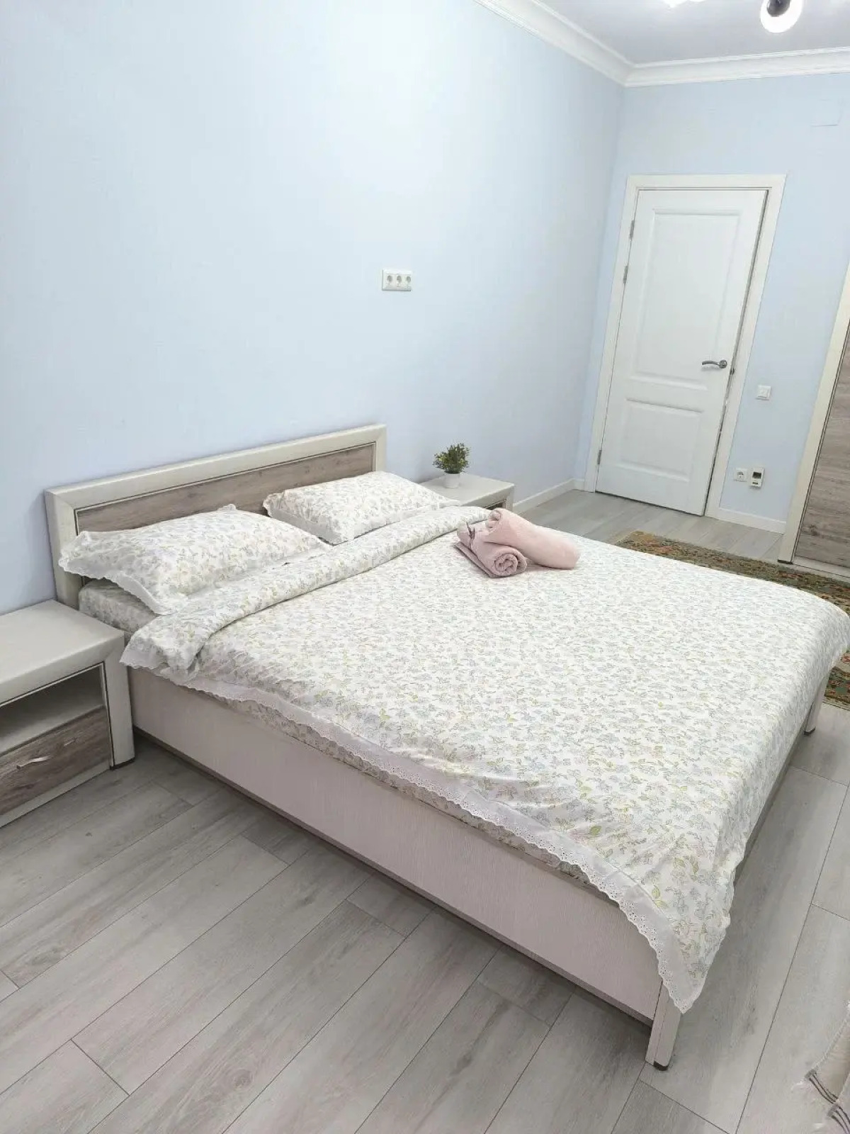 Квартира Уютные апартаменты возле парка Ынтымак