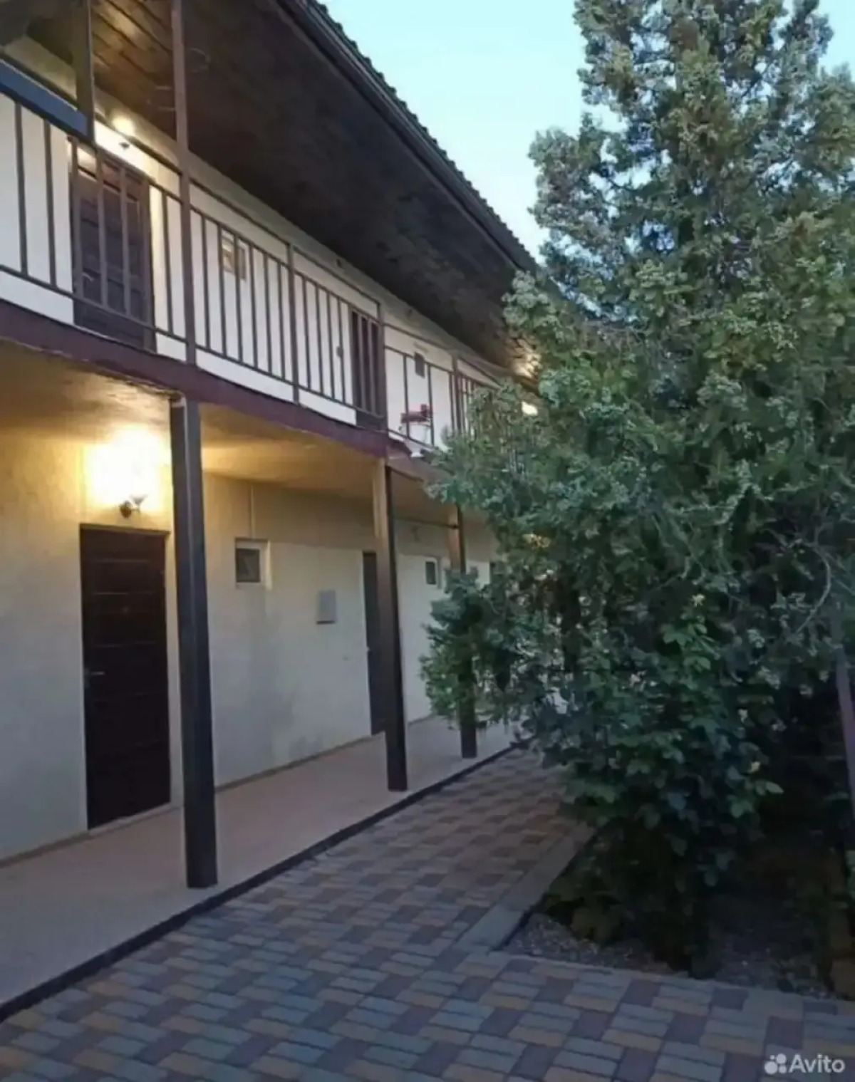 Гостевой дом с бассейном Уральский