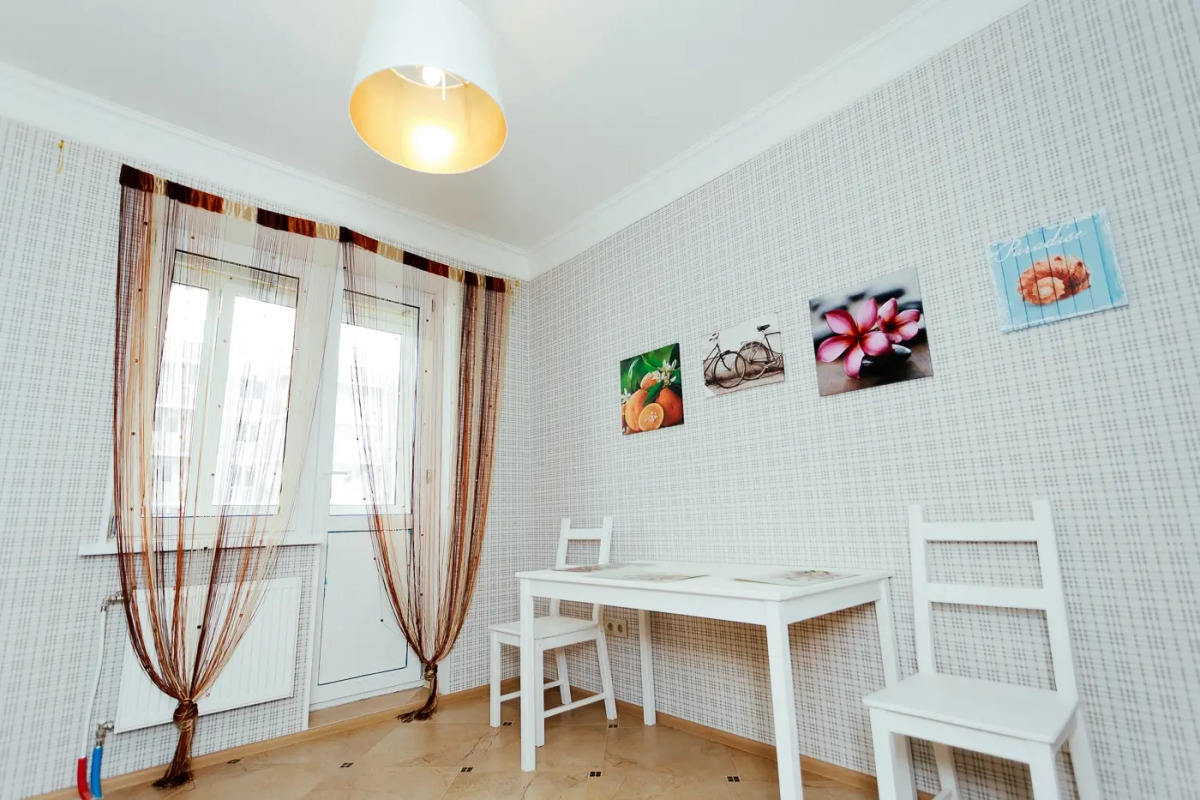 Апартаменты Российская 267