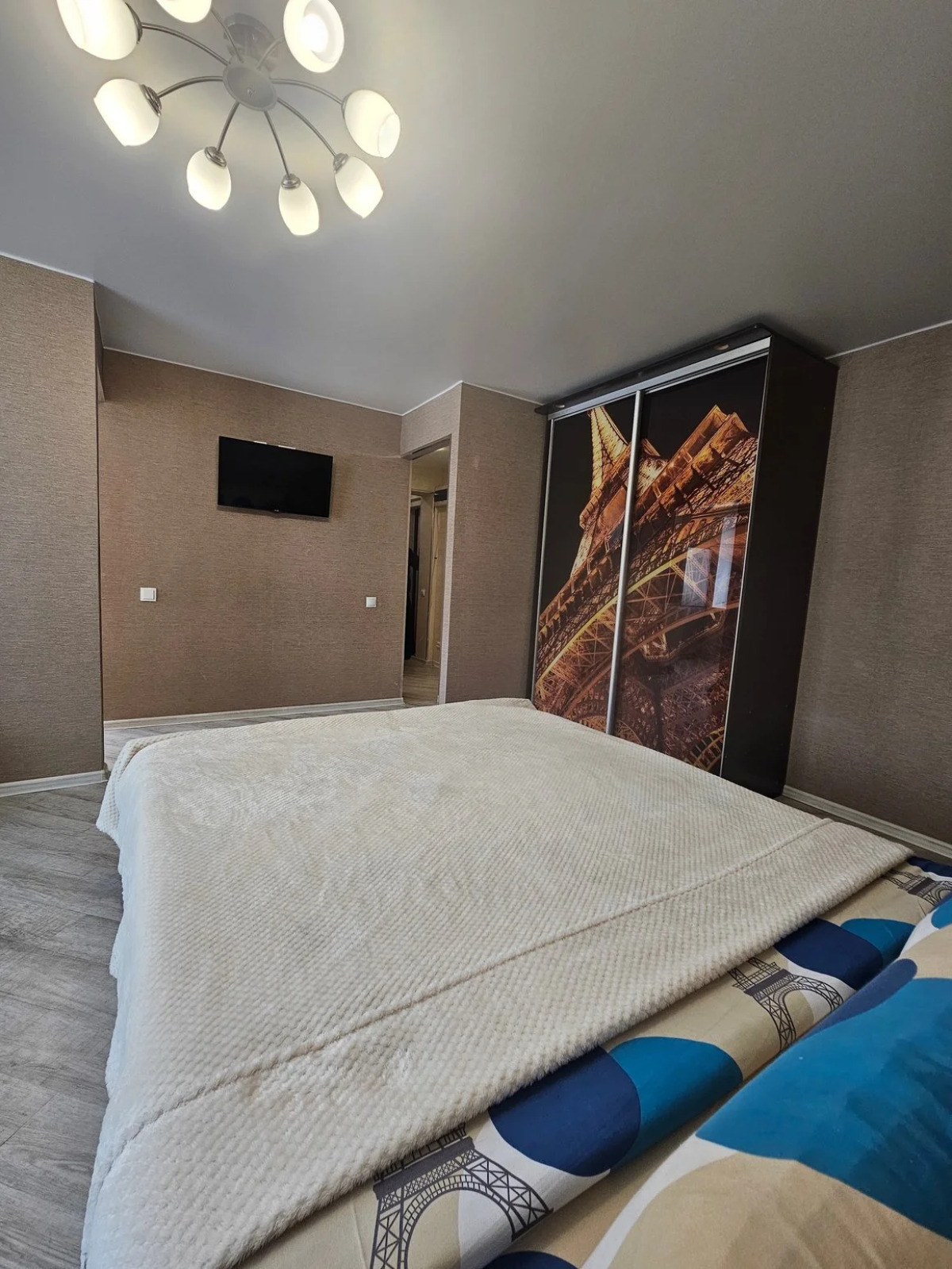 Квартира на проспекте 50 лет Октября 15/5