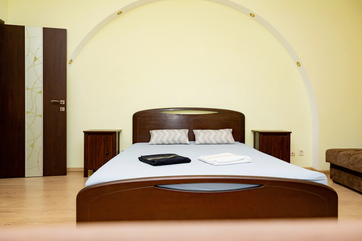 Апартаменты Домино возле КТЦ Югра-Классик