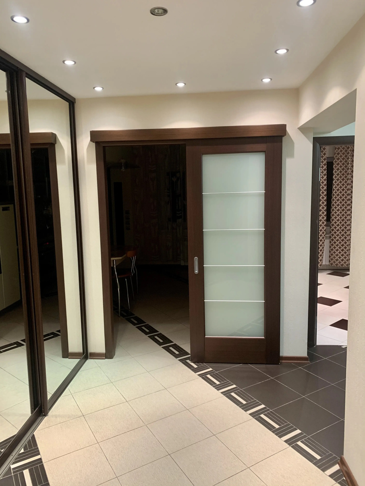 4-комнатная квартира с камином рядом Центральная площадь