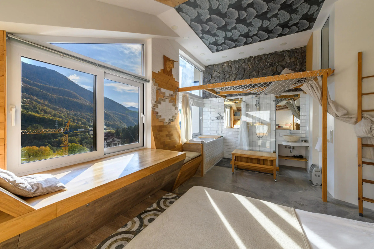 Апартаменты Оплот ETHNICA Дизайн Студия | 40м² | 3 Этаж Ваше Окно в Горы