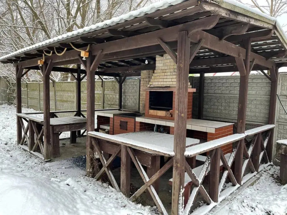 Дом для отдыха с баней и бассейном WoodRay