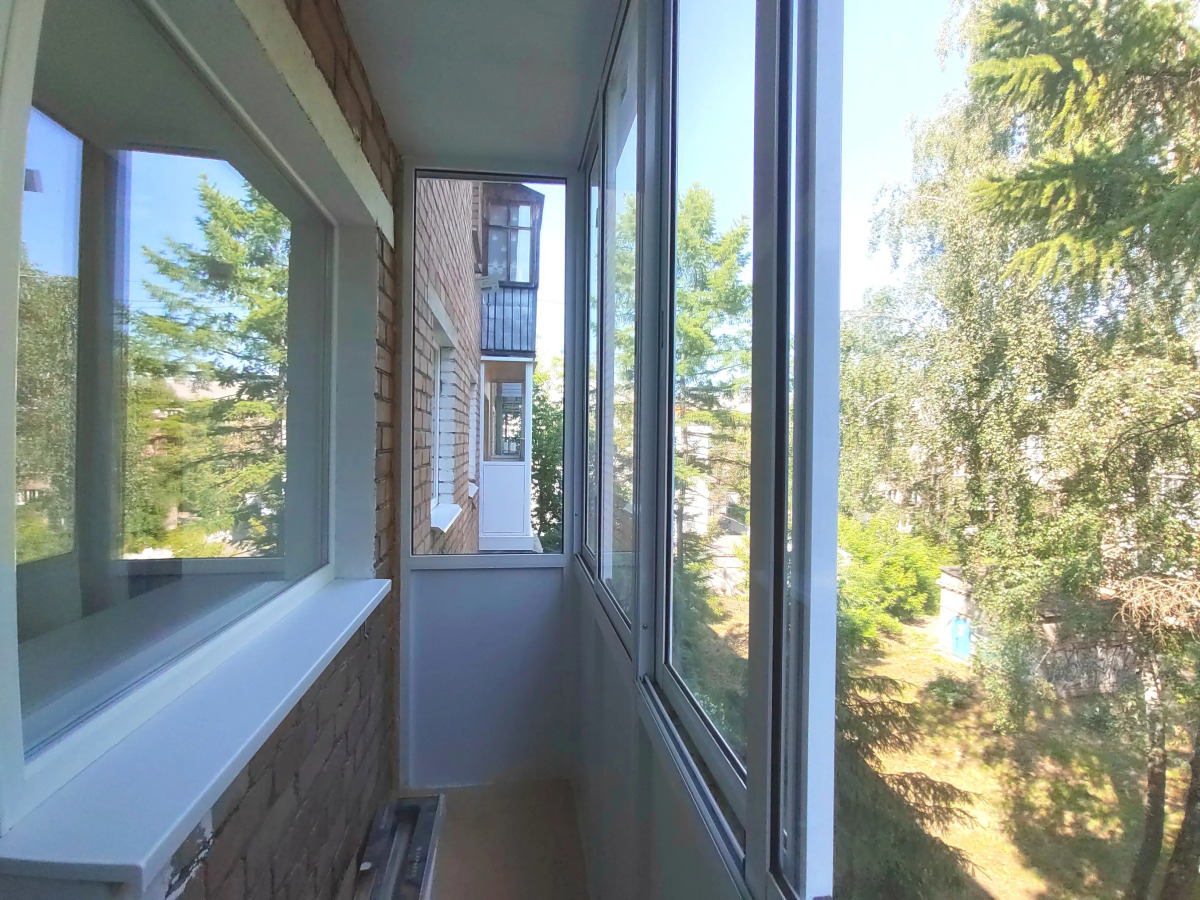 Апартаменты УК АТМОCФЕPА  Бpaвo в Цeнтpe Яpoславля с прoстoрной кухней-гостиной