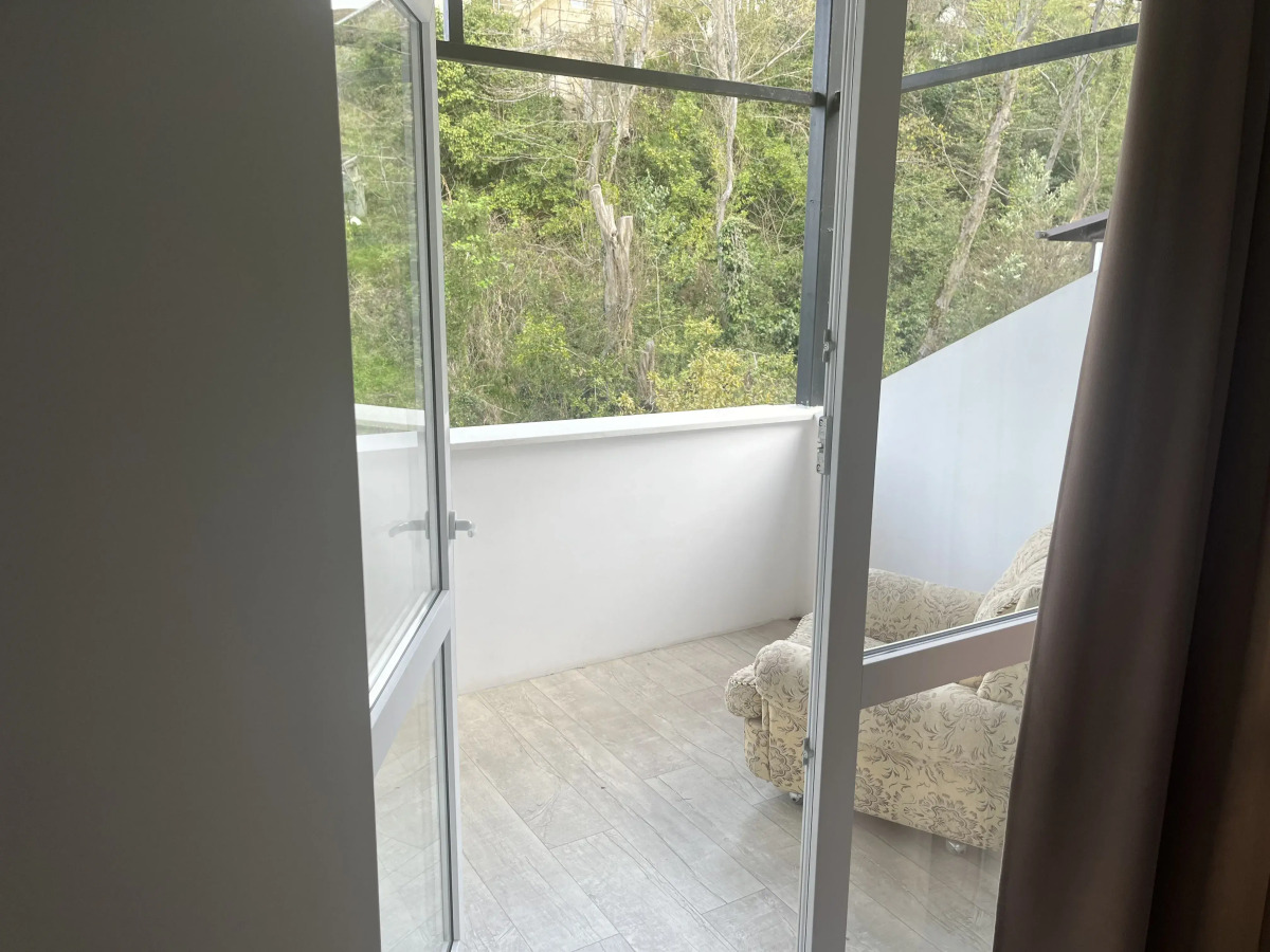 Апартаменты Двухместный Улучшенный с Балконом и Ванной Комнатой