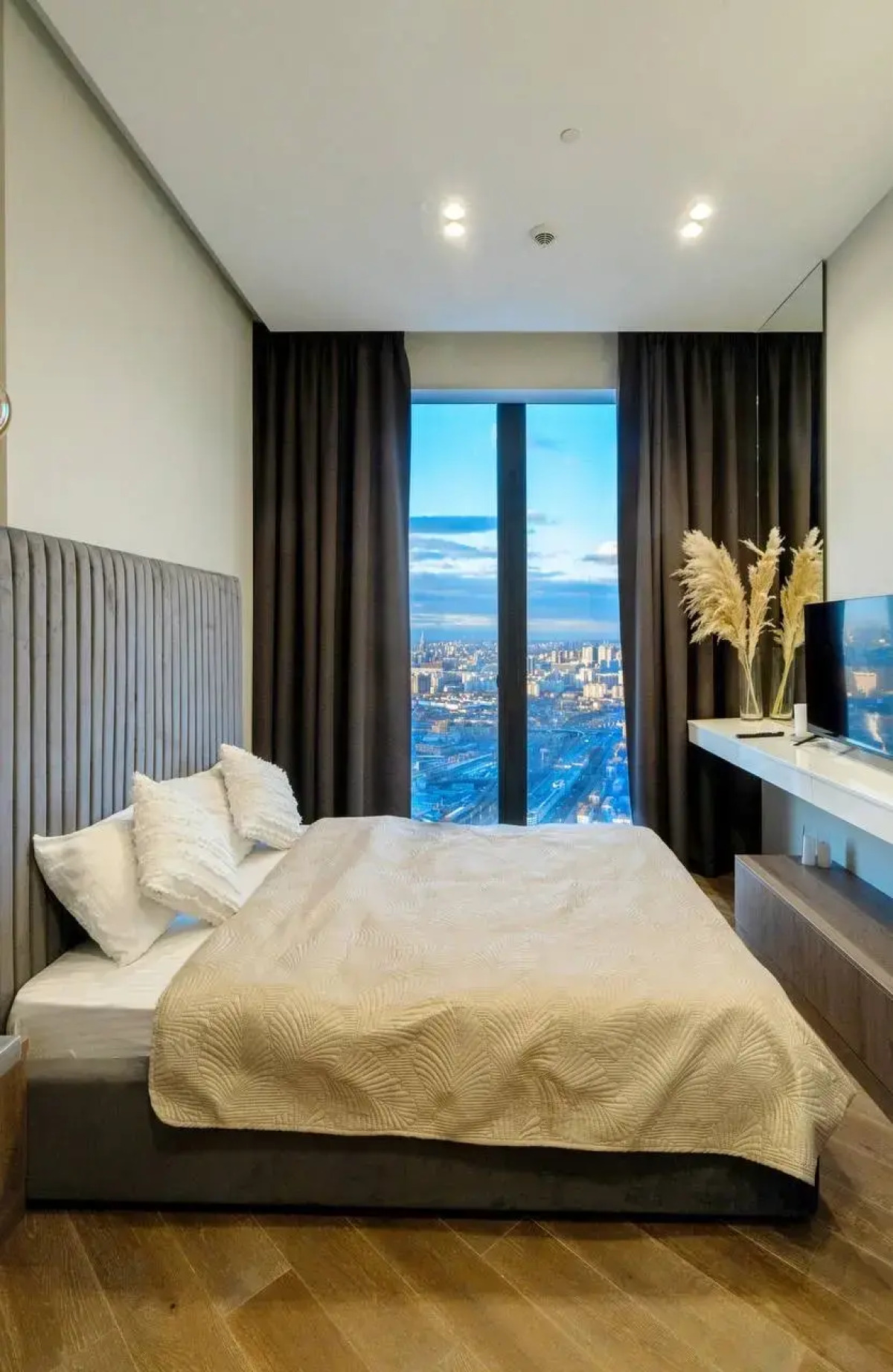 Апартаменты Sky City Moscow 59 этаж! Редкий вид на город! Интерьер нежный как лакомка!