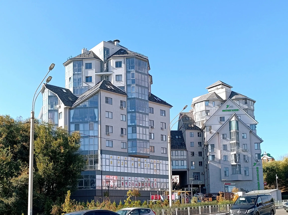 Апартаменты Sense на набережной c видом на воду