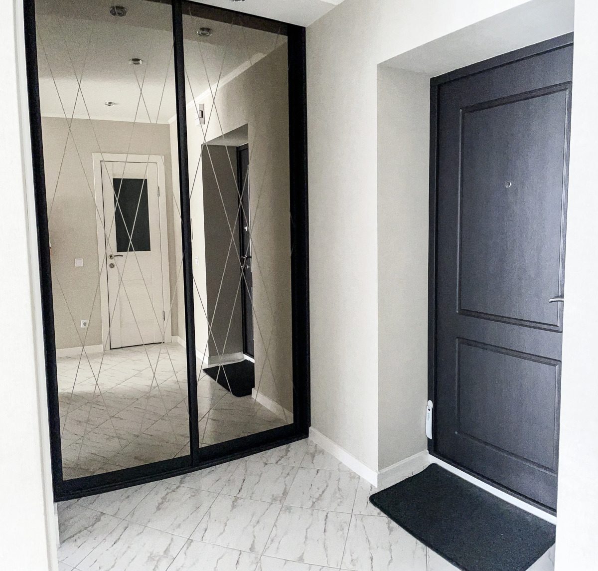 Апартаменты Light Apartment