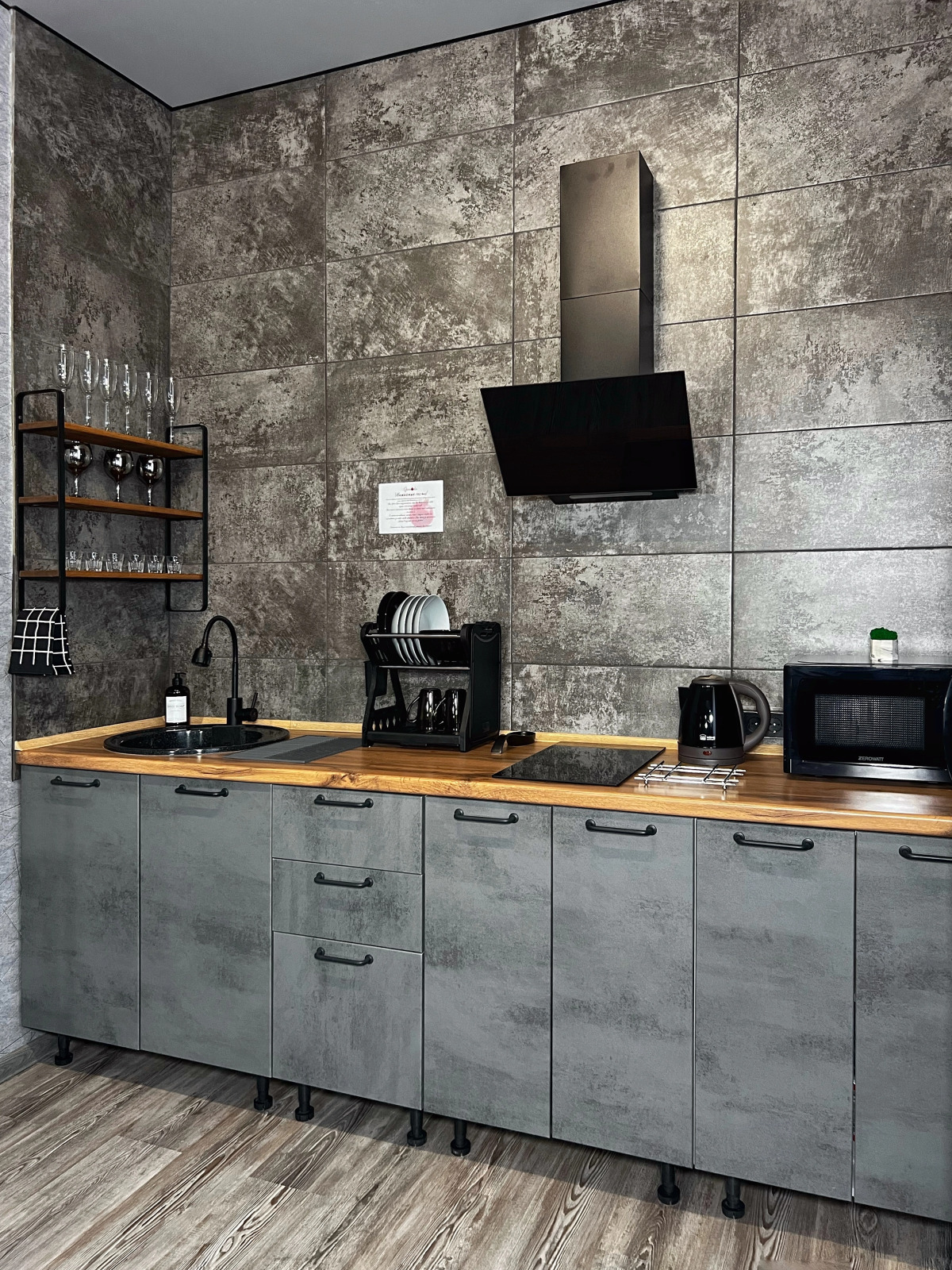 Апартаменты Granada Шикарная евро-двушка в центре города с новым ремонтом в стиле Лофт