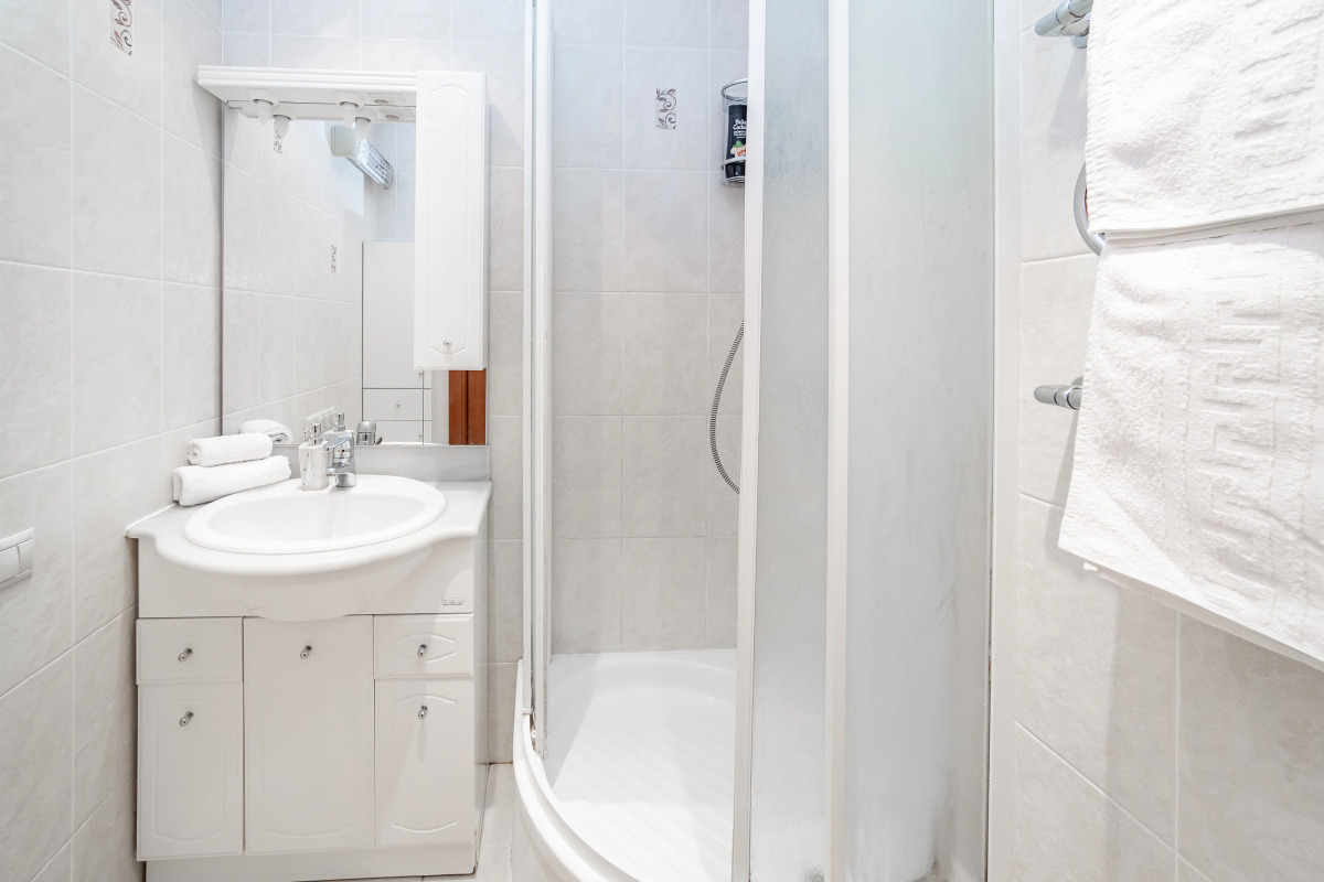 Трехкомнатные апартаменты GALLERY Minsk на Мельникайте с балконом