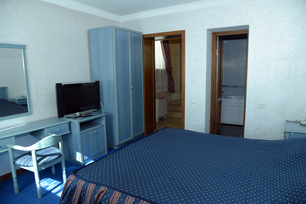 Armenian Village Park Hotel