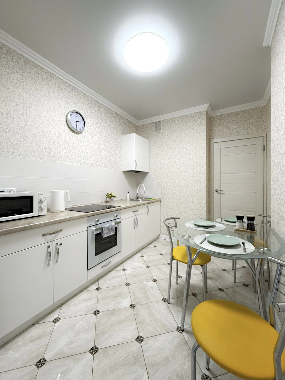 Квартира у Кремля и Чаши