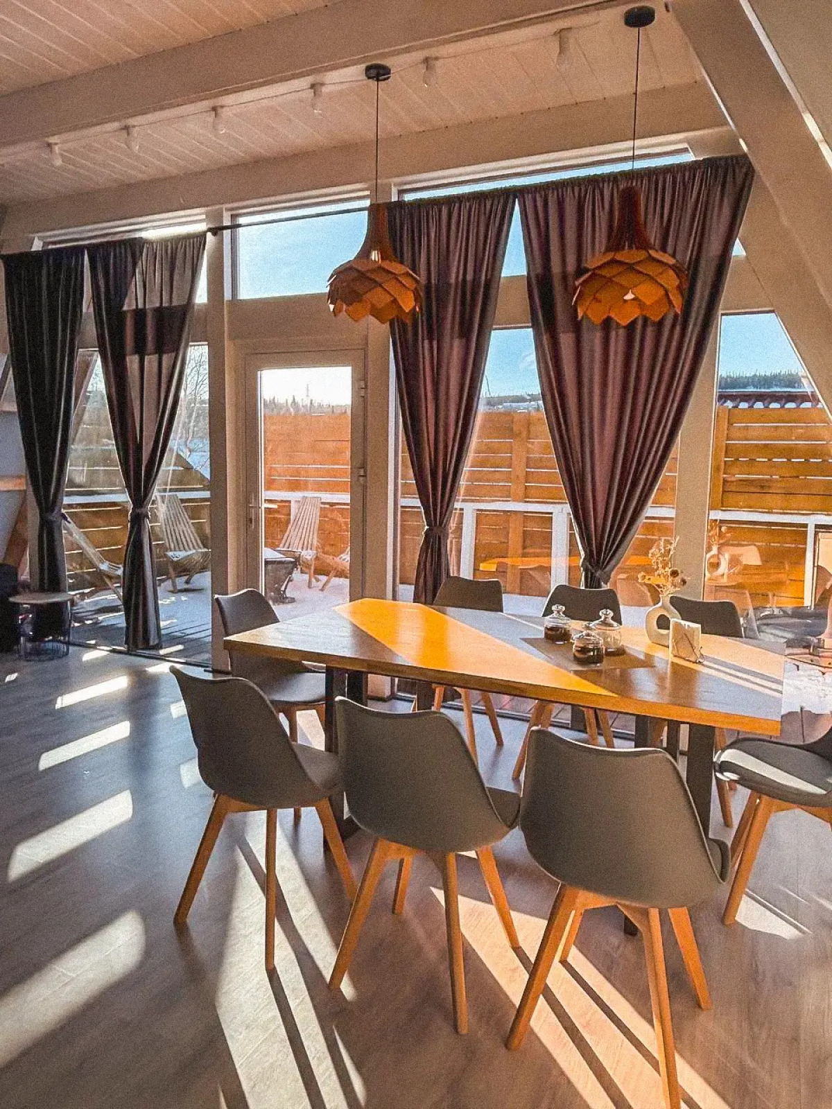 Вилла Семейно-Туристический загородный клуб Карамелькино Коттедж 4