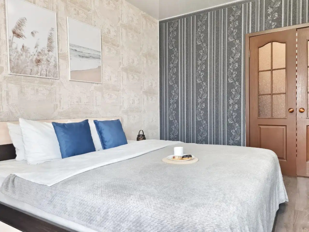 Апартаменты на Салютной, 21