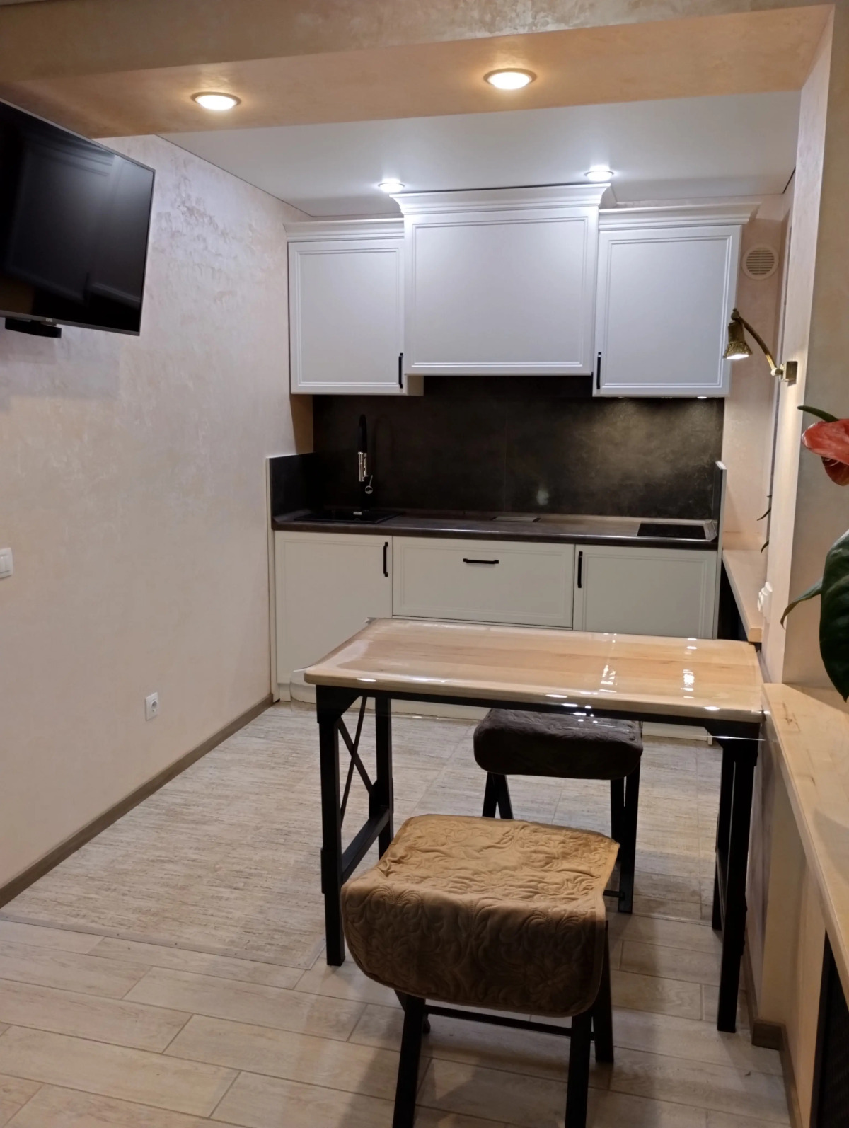 Апартаменты Оливия Студия-Люкс На Ендовищенской