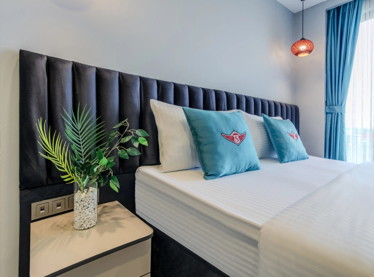 Отель Solin Airport Hotel