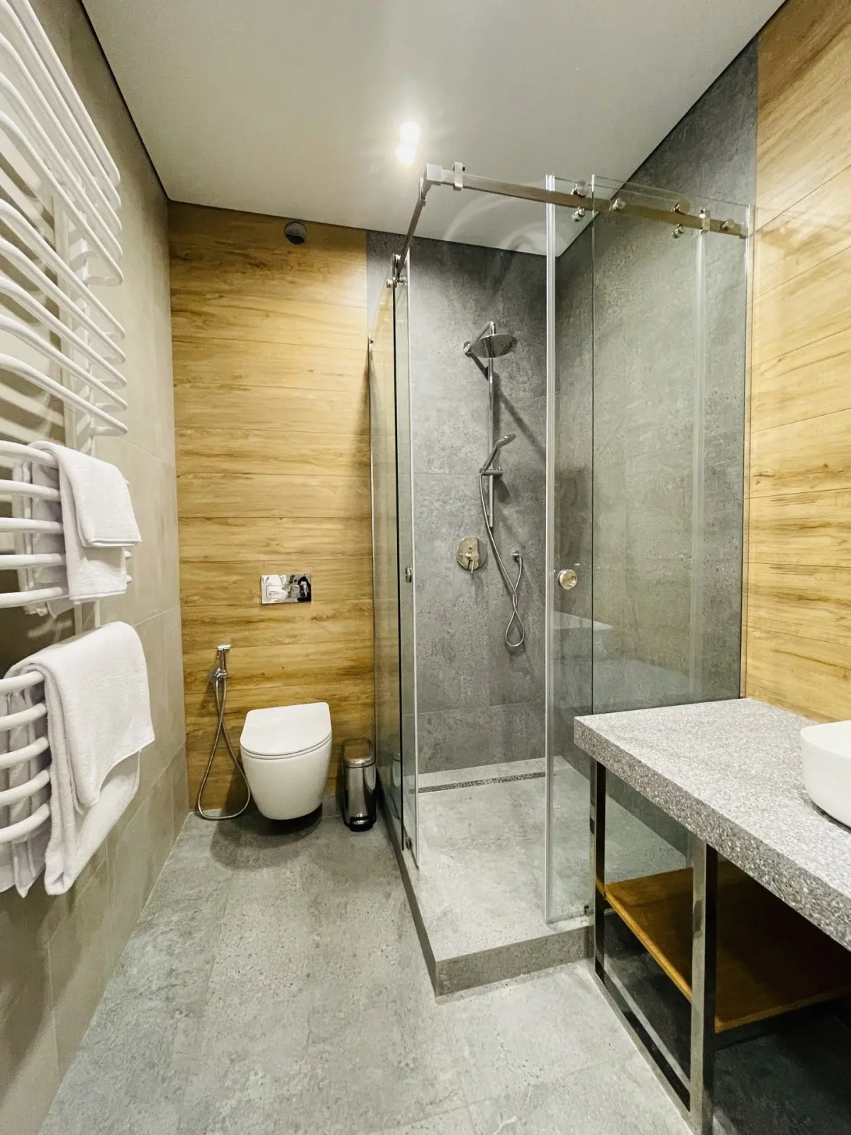 Апартаменты Apartburo Делюкс  в бельэтаже у моря