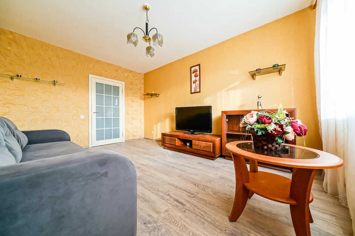 Апартаменты по адресу Заславская 17