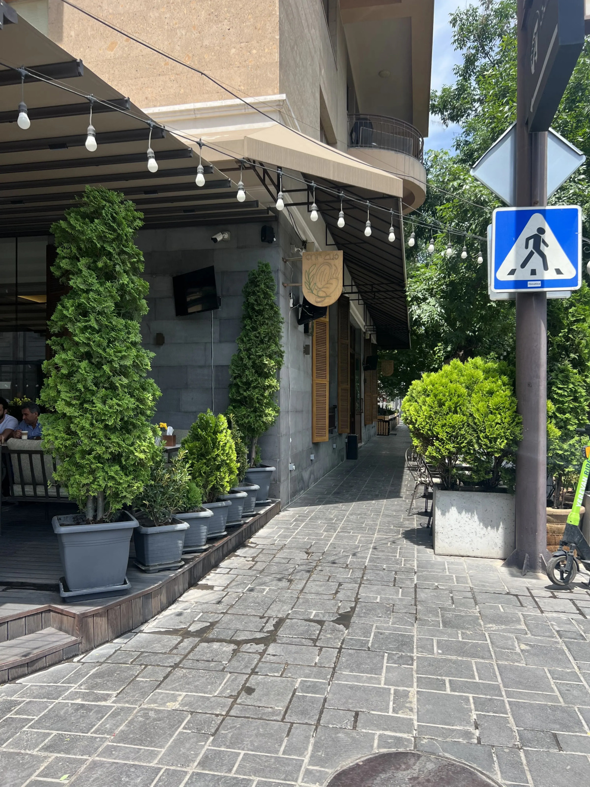 Апартаменты улучшенные в центре города от Sweet Home