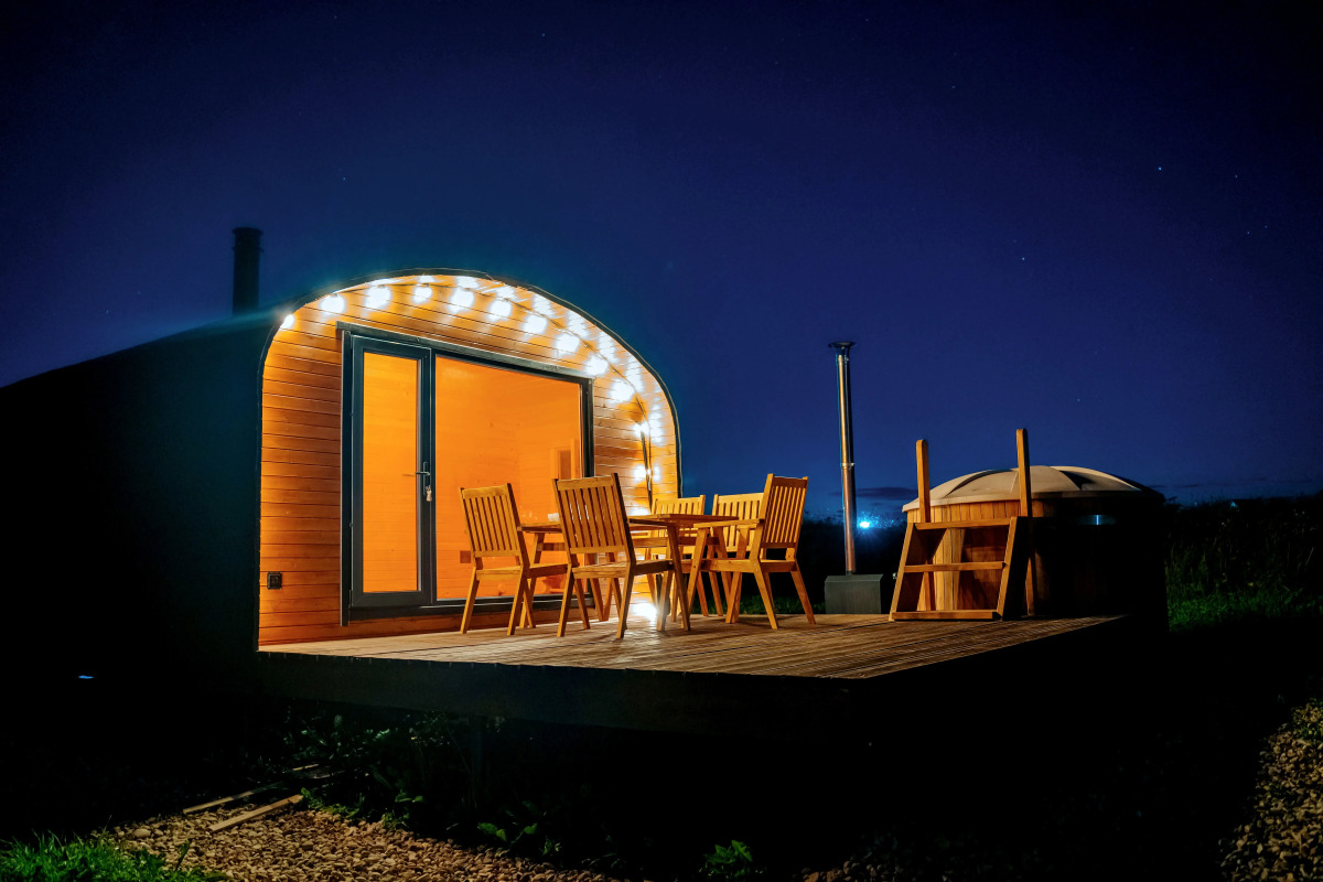 Глэмпинг Носороги