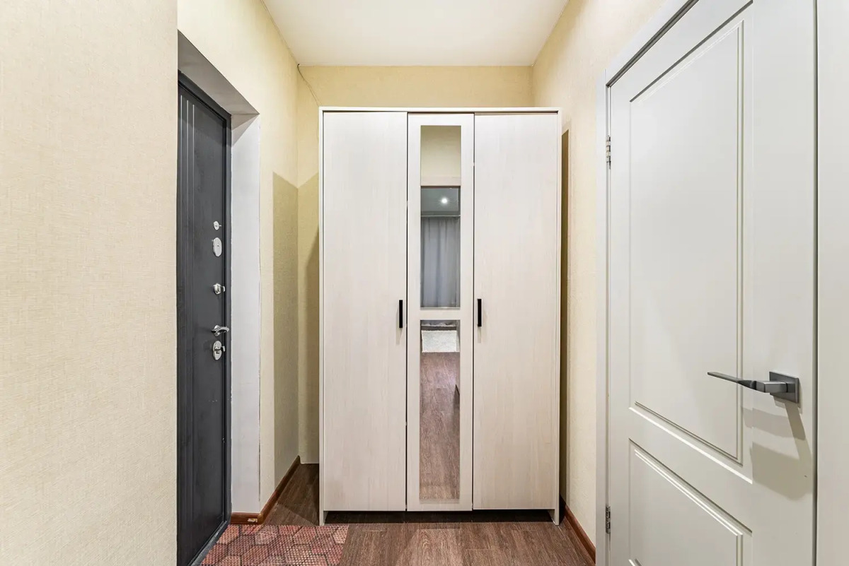 Апартаменты-студия возле метро Стахановская