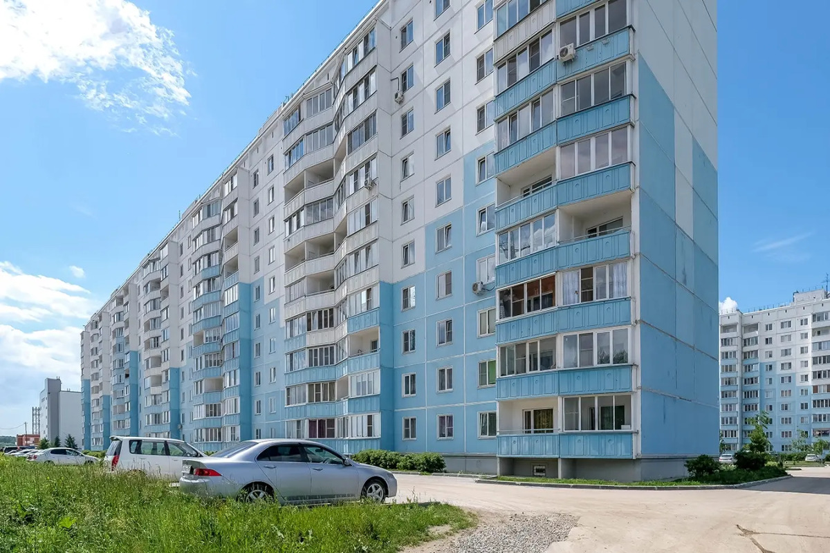 Квартира рядом с Мнтк им. Федорова и Ск Заря