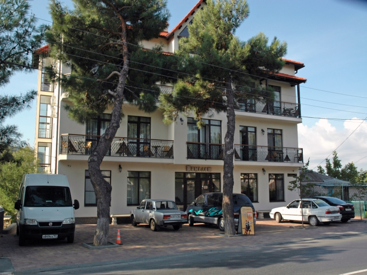 Отель Камелот