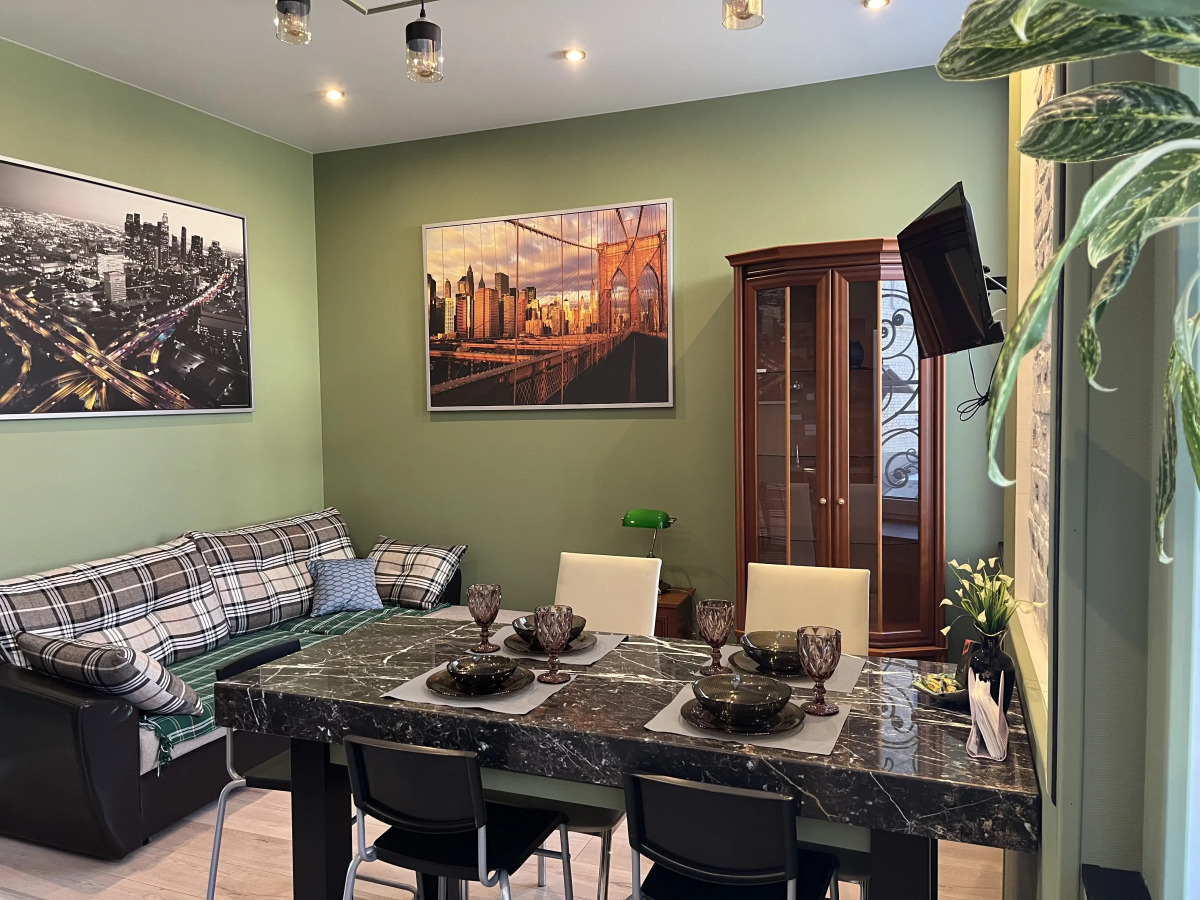 Апартаменты У Александровского Дворца