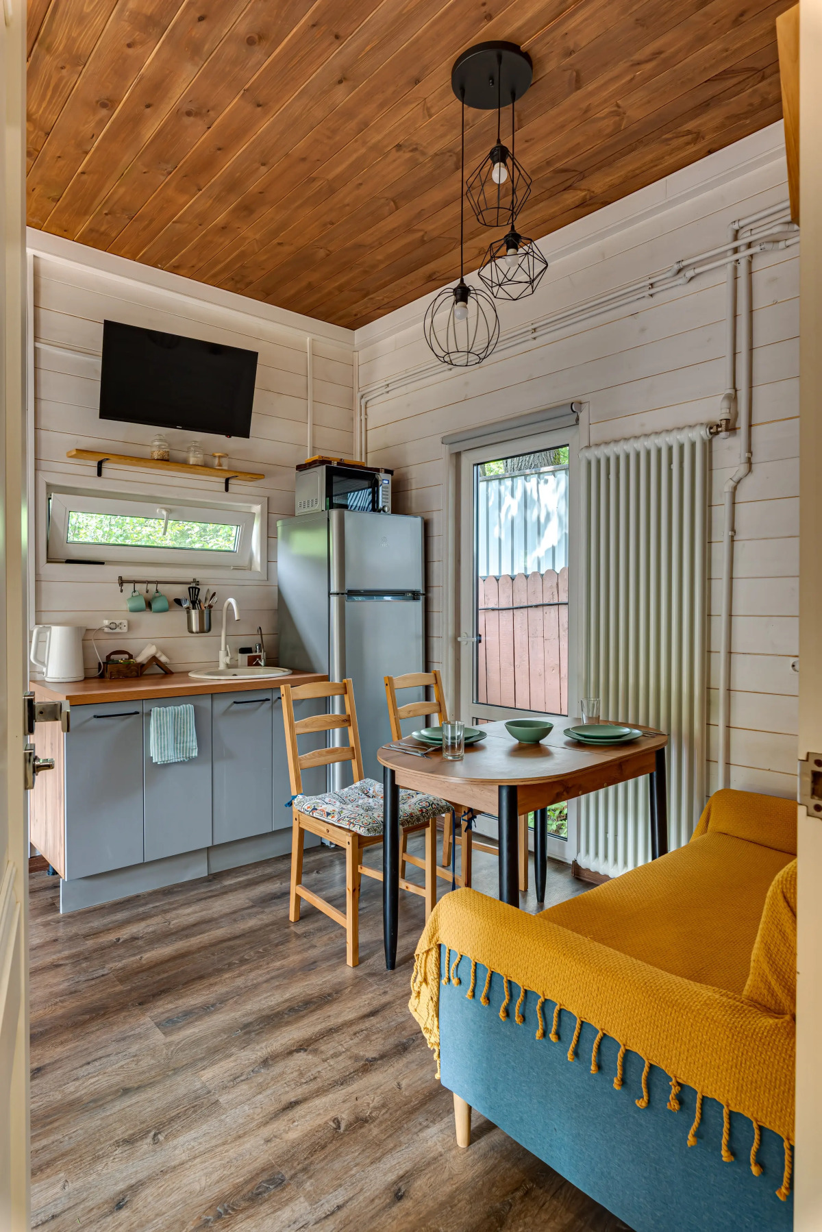 Частный дом с бaнeй на дpoвaх Harmony