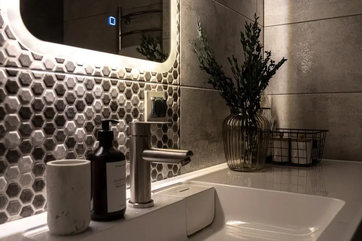 Апартаменты Monochrome от Сети Good Vibes Apartments