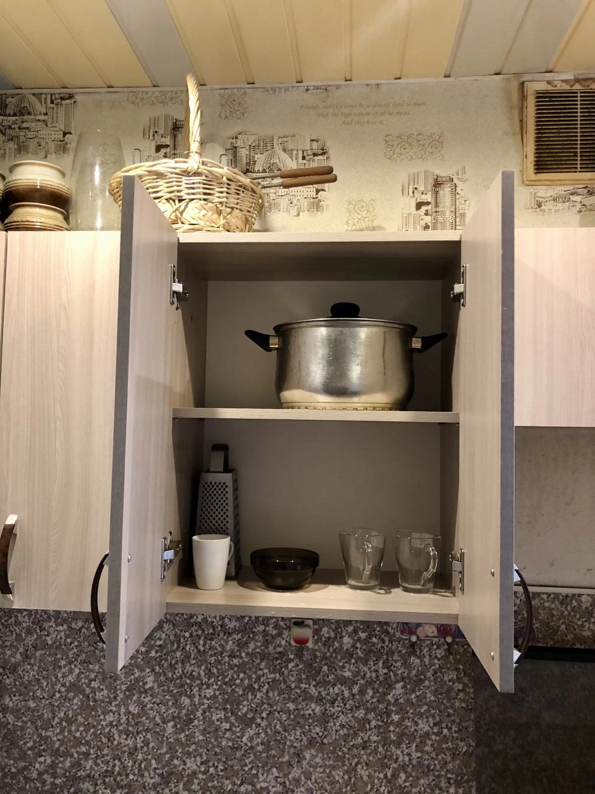 Квартира на проспекте Менделеева 12