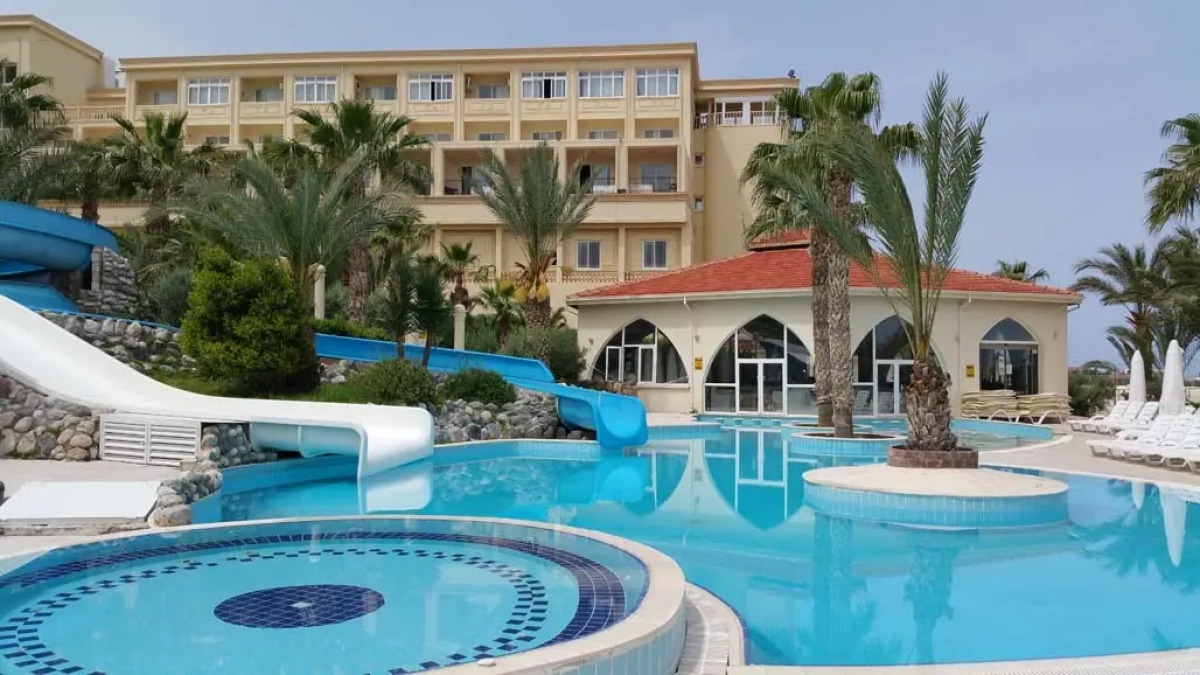 Отель Oscar Resort