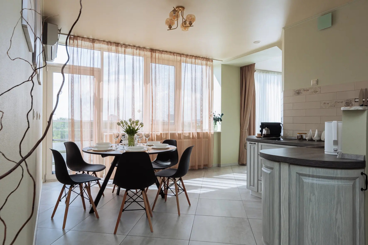 Квартира Очень большая квартира на берегу озера в Калининграде рядом с Рыбной деревней и Кафедральным собором