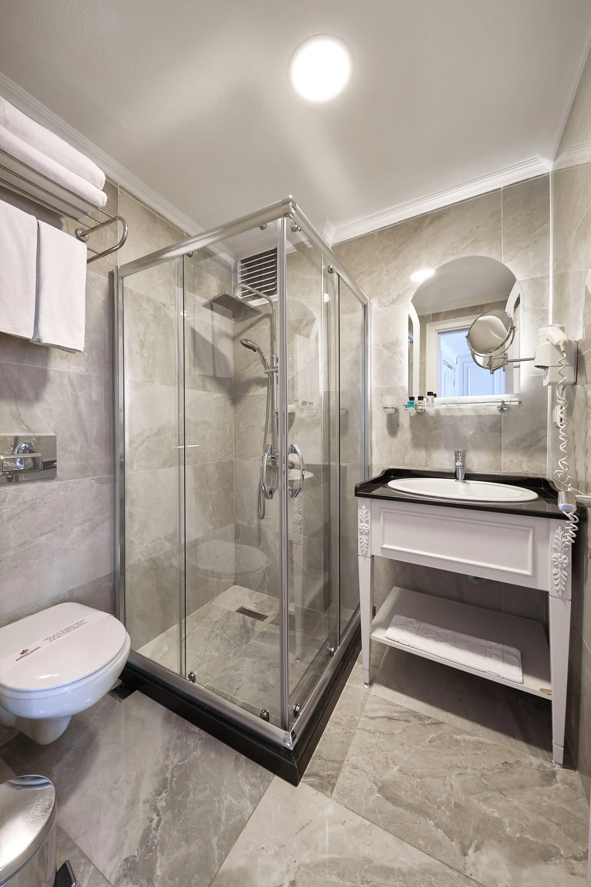 Albinas Hotel Old City