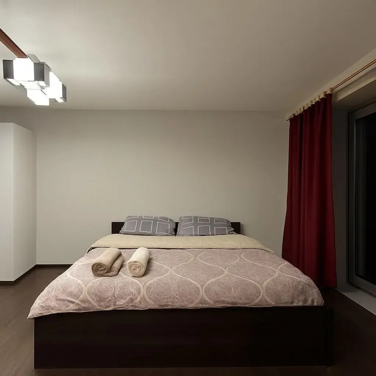 Апартаменты на Новомосковской 9